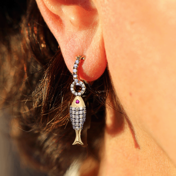 CHAMPAGNE DIAMOND HOOPS WITH CHAMPAGNE DIAMOND FISH EAR CHARM